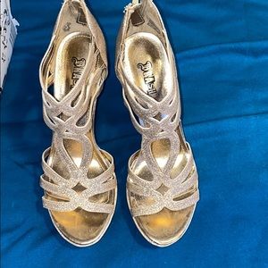 Women’s size 7.5 gold platform heels